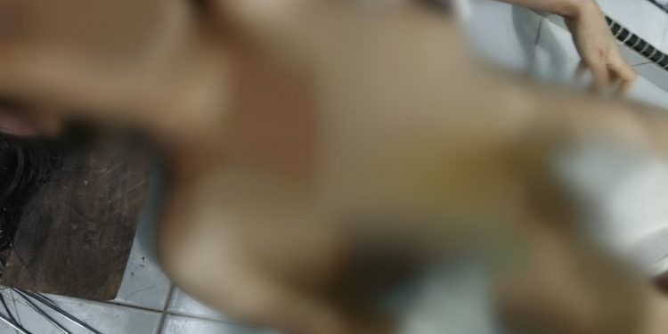 Diduga Aborsi, Yariba Laia ditemukan Tewas bersama Janin Bayinya di Kamar Mandi Diduga Aborsi, Yariba Laia ditemukan Tewas bersama Janin Bayinya di Kamar Mandi