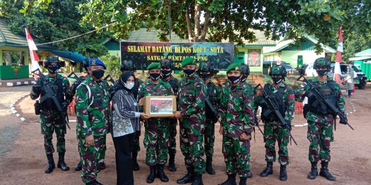 Danpuspomad Kunjungi Pos Kout Satgas Pamtas Yonif 125/Si’mbisa
