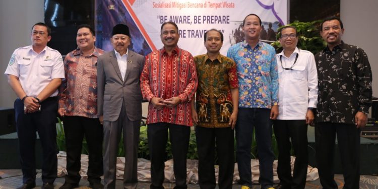 Diskusi dan Sosialisasi Mitigasi Bencana “Be Aware, Be Prepare Before Traveling”