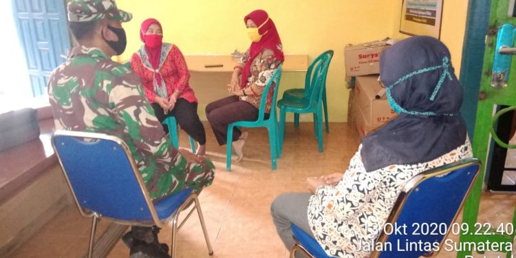 Personel Jajaran Kodim 0208/Asahan Kunjungi Aparat Desa Guna Laksanakan Komsos Personel Jajaran Kodim 0208/Asahan Kunjungi Aparat Desa Guna Laksanakan Komsos