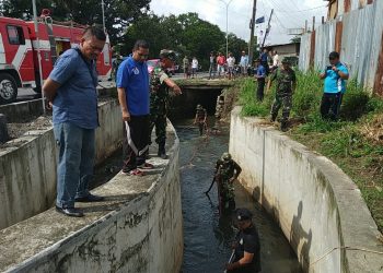 Jumat Bersih Kodam I Bukit Barisan Bersama Pemko Menormalisasi Sungai Bedera