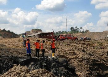 Norman Sihaloho dan Ricardo Samosir, Dua Pekerja Tambang yang Terimbun Belum Ditemukan