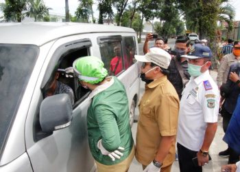 Stop! Pengemudi dan Penumpang Kendaraan Umum Wajib Diperiksa di Pintu Masuk Kota Siantar