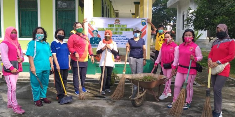 Personil Polsek Perdagangan dan Bhayangkari Gelar Baksos jelang Hari Bhayangkara ke 74 Personil Polsek Perdagangan dan Bhayangkari Gelar Baksos jelang Hari Bhayangkara ke 74