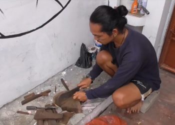 Bima Marpaung Lestarikan Budaya Batak Lewat Kerajinan Kayu