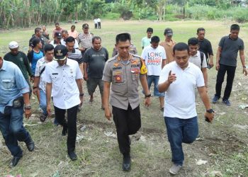 Kapolrestabes Medan Berbincang dengan Warga Sei Mati