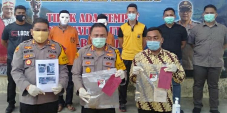 Dua Tersangka Penyerangan Tim BNNK Deliserdang dan Pengrusakan Mobil Ditangkap Dua Tersangka Penyerangan Tim BNNK Deliserdang dan Pengrusakan Mobil Ditangkap