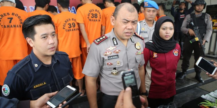 40 Pengedar Narkoba Diringkus Polres Bogor dan Ungkap Lahan Penanaman Katinon