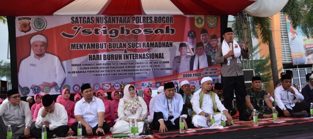 May Day, Ribuan Buruh Menangis saat Istighosah dan Zikir bersama Ustadz Arifin Ilham