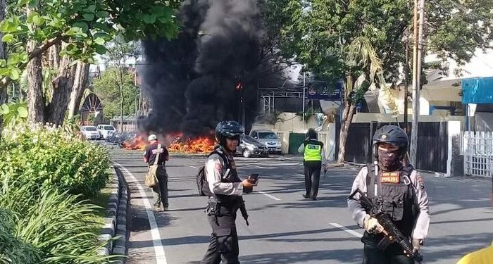 Aksi Biadab di Tiga Rumah Ibadah. Empat Warga Tewas, Puluhan Terluka