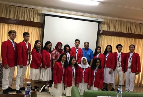 Djarot Pulang ke Jakarta, Putrinya Terpilih Jadi Duta untuk Perdamaian Dunia Djarot Pulang ke Jakarta, Putrinya Terpilih Jadi Duta untuk Perdamaian Dunia
