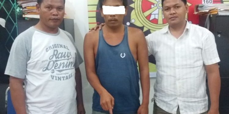Bravo! Polsek Tanah Jawa Tangkap Penjual KIM, Barbutnya Rp 31 Ribu Bravo! Polsek Tanah Jawa Tangkap Penjual KIM, Barbutnya Rp 31 Ribu
