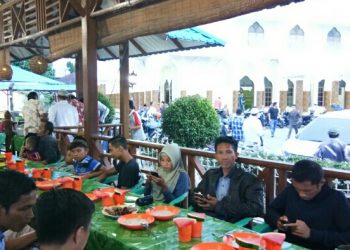 Bubur Sop Jadi Menu Favorit Berbuka Di Mesjid Raya Pematangsiantar
