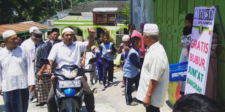 Pembagian Bubur Gratis tiap Jumat jadi Agenda Rutin MCM Siantar