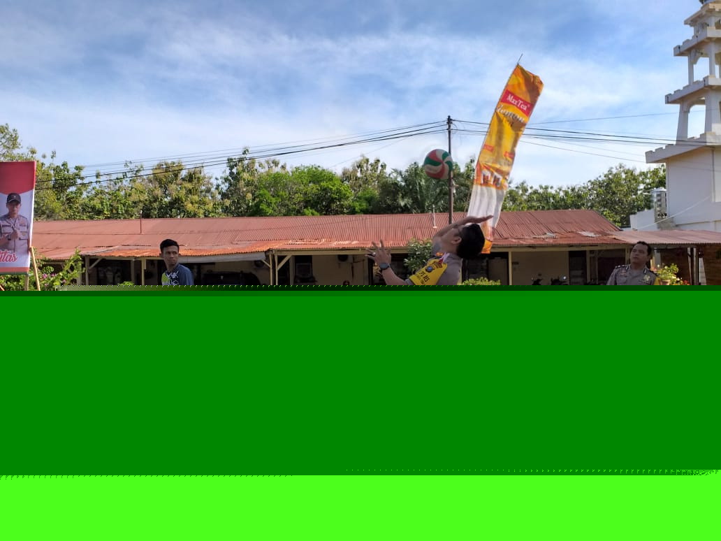 Kapolres Siantar Buka Turnamen Bola Volly Piala Kapolda Sumut di Lapangan Brimob