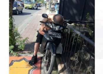 Gubernur Sebut Bule Tewas di Sepedamotor Karena Minum Tuak, Ternyata Positif Corona