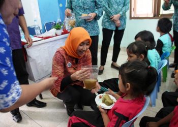 Bunda PAUD Siantar Peringati Hari Gizi di Rumah Pintar, Bagikan Bolu dan Cendol dari Daun Kelor