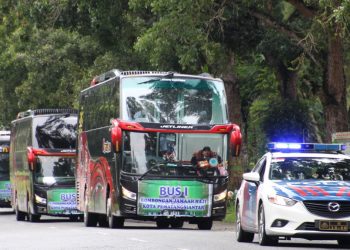 Hefriansyah Beserta Rombongan Jemaah Haji dan Hajjah Kota Siantar Tiba di Tanah Air