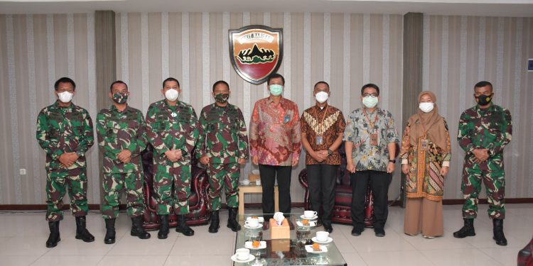 Pangdam I/BB Terima Audiensi Dirut PT. KIM Pangdam I/BB Terima Audiensi Dirut PT. KIM