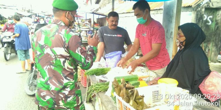 Lakukan Sosialisasi Personel Jajaran Kodim 0208/Asahan Di Pusat Perbelanjaan Pasar Pagi Lakukan Sosialisasi Personel Jajaran Kodim 0208/Asahan Di Pusat Perbelanjaan Pasar Pagi