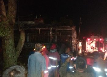 Bus Milik Rajiaman Girsang Terbakar di Kawasan BDB Siantar