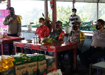 Kapolres Simalungun Akbp Agus Waluyo Kunjungi Kampung Tangguh di Nagori Sibaganding