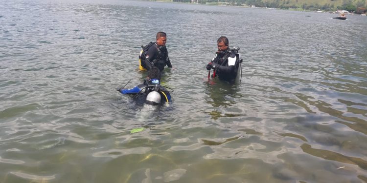7 Hari Dicari, Imran Butar-butar Korban Tenggelam di Danau Toba Belum Ditemukan 7 Hari Dicari, Imran Butar-butar Korban Tenggelam di Danau Toba Belum Ditemukan