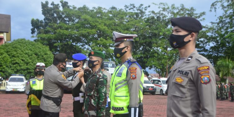 Apel Gelar Pasukan Operasi Lilin Toba Tahun 2020 di Polres Nias Menyambut Natal dan Tahun Baru Apel Gelar Pasukan Operasi Lilin Toba Tahun 2020 di Polres Nias Menyambut Natal dan Tahun Baru