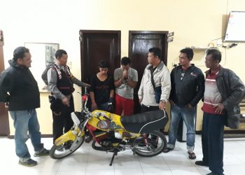 YR Boru G, Siswi SMA Cantik ini Digilir Empat Pria di Dalam Gubuk dan Sempat Difoto
