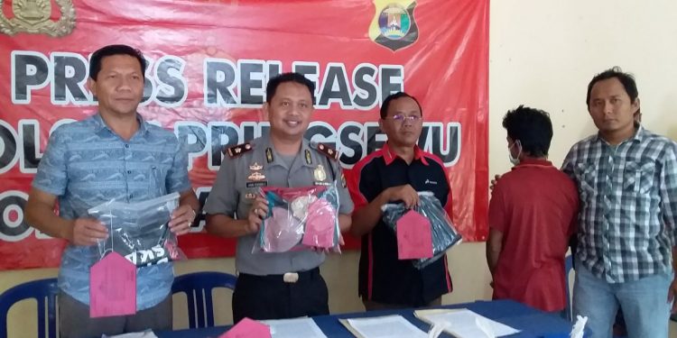 Awalnya Dipijat, Lalu Digoyang Tiga Kali Hingga Hamil 5 Bulan
