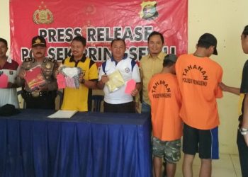 Alamak! Siswi SMA ini Hamil Empat Bulan, Polisi Tangkap Dua Orang Pacarnya. Belum Dipastikan benih siapa...
