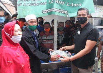 Cair!! 11 Warga Gang Demak Terima Gerobak Jualan Plus Rp2 Juta dari Pemko Siantar