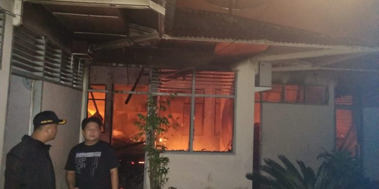 Kantor Camat Kebakaran, Kotak surat Suara Pemilu 2019 Ludes Kantor Camat Kebakaran, Kotak surat Suara Pemilu 2019 Ludes