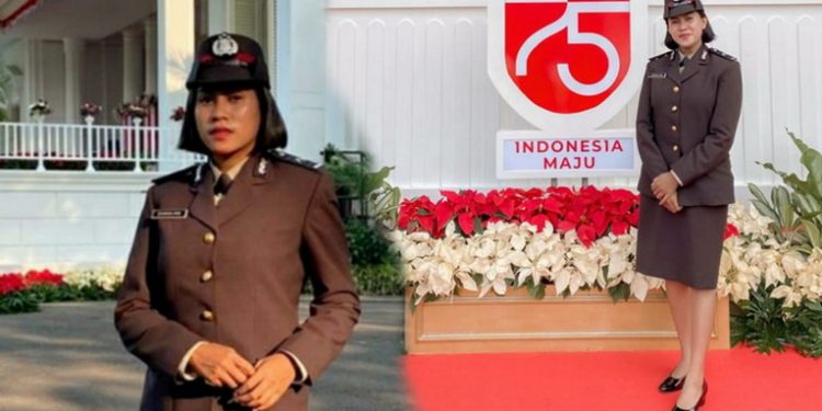 Bripda Carolina Apriliyanti, Polwan Cantik dari Polres Bogor, MC Upacara HUT ke -75 RI di Istana Negara Bripda Carolina Apriliyanti, Polwan Cantik dari Polres Bogor, MC Upacara HUT ke -75 RI di Istana Negara