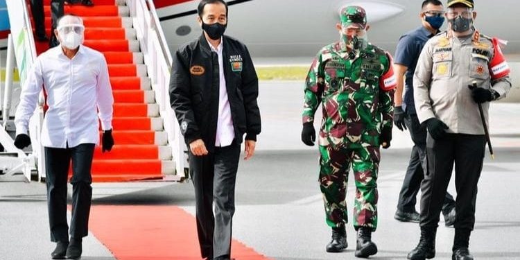 Presiden Jokowi : Horas Manogot, Pagi ini Saya Menuju Provinsi Sumatra Utara Untuk Kunjungan Sehari Presiden Jokowi : Horas Manogot, Pagi ini Saya Menuju Provinsi Sumatra Utara Untuk Kunjungan Sehari