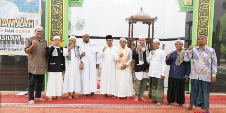 Taat Jalankan Sholat, Bang Hasim Diyakini Mampu jadi Imam di Simalungun