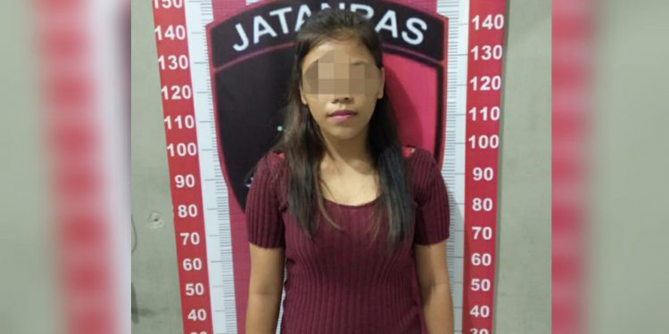 Gelapkan Handphone, Wanita Cantik asal Tapteng Dipolisikan