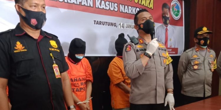 Dari Medan, Nur Aisyah Boru Munthe dan 3 Rekannya Menginap di Hotel dan Mencopet di Pasar Tarutung Dari Medan, Nur Aisyah Boru Munthe dan 3 Rekannya Menginap di Hotel dan Mencopet di Pasar Tarutung