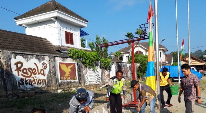 Cegah Penyebaran Virus Corona, Polres Madina Bersama TNI dan Masyarakat Bersihkan Lingkungan