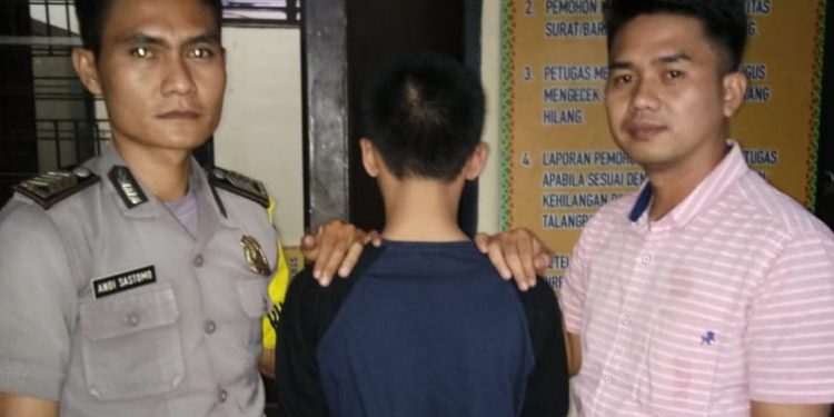 Polisi Amankan Seorang Remaja DPO Curas Jambret Polisi Amankan Seorang Remaja DPO Curas Jambret