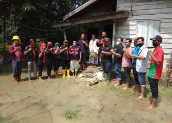 KRNS dan KPWM Bantu Warga Kurang Mampu di Aek Kanopan