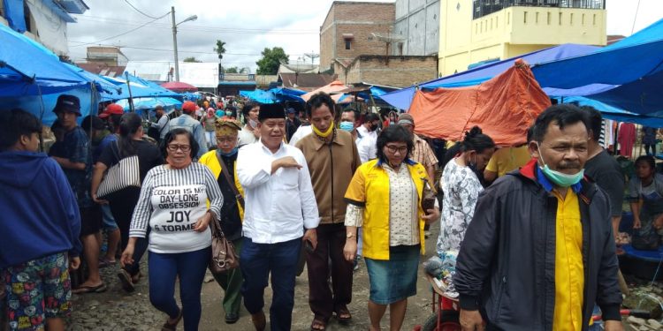 Blusukan ke Pekan Sabtu Pematang Raya, RHS Menikmati Mie Kuah dan Terkenang Masa Remaja Blusukan ke Pekan Sabtu Pematang Raya, RHS Menikmati Mie Kuah dan Terkenang Masa Remaja