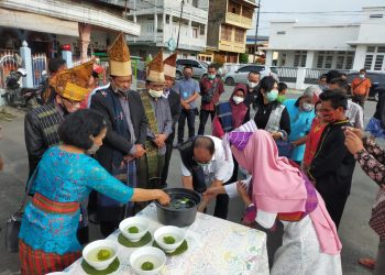 Hargai Leluhur dan Ingat Sejarah, Asner Silalahi - Susanti Ziarah Ke Jorat Raja Siantar