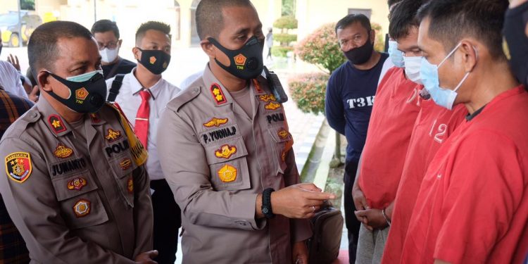 Awanda Kevyn Sinaga Diculik 5 Pria yang Mencari  Ayahnya