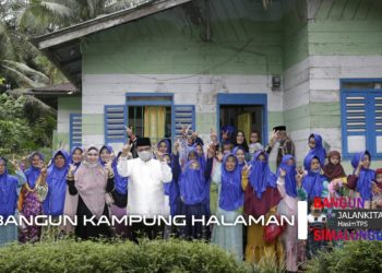 Ibu-ibu Kampung Muslimin: Kita Memang Ingin Sosok Pemimpin se-Iman