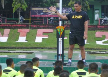 Komandan Brigade Infanteri 7/Rimba Raya Ingatkan Prajurit Bijak Bermedsos dan Berselfi