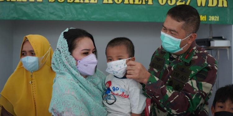 Danrem Berbagi Sembako ke Panti Asuhan Anak Mentawai dan Motivasi Anak Yatim Danrem Berbagi Sembako ke Panti Asuhan Anak Mentawai dan Motivasi Anak Yatim