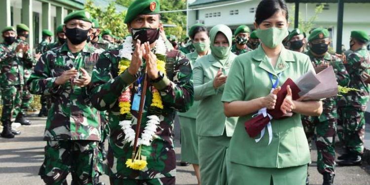 Danrem 023/KS Kolonel Inf Febriel Buyung Sikumbang Disambut di Sibolga Danrem 023/KS Kolonel Inf Febriel Buyung Sikumbang Disambut di Sibolga