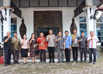 Bangun Sinergitas, Kapolres Nias Silahturahmi ke Kantor DPRD Gunungsitoli dan Kantor Sinode BNKP