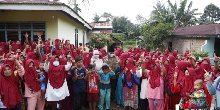 Ibu Perwiritan Dukung Hasim Aktifkan Kegiatan di Masjid Ibu Perwiritan Dukung Hasim Aktifkan Kegiatan di Masjid
